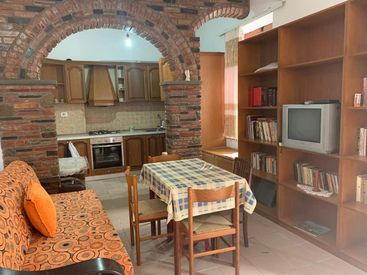 Apartement City Center 베라트 외부 사진